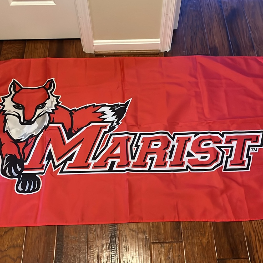 Marist College Red Foxes Nike Tank Top, Banner, Jar, Keychain, Magnets, Flags. - Picture 4 of 16